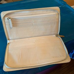 Michael Kors beige wallet